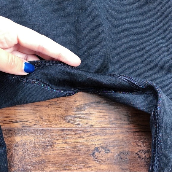 Lululemon • 2021 Love Revealed Tight 7/8 black rainbow space dye leggings - Picture 5 of 10